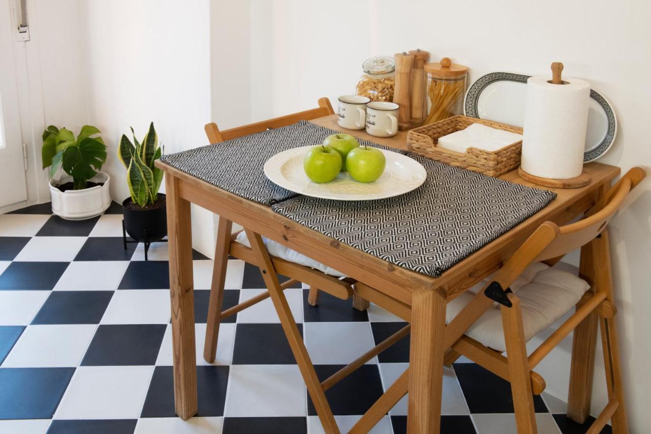Spacious 82 M2 Two Bedroom Classy Apartment Near City Center 테살로니키 외부 사진